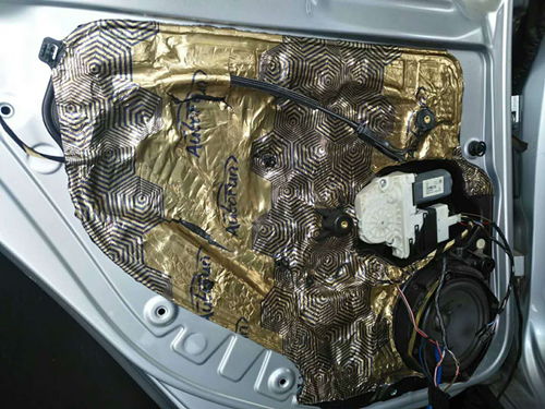 東營(yíng)東駿汽車音響升級(jí) 高爾夫6 Autofun四門隔音體驗(yàn)全解析